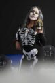 "Calavera Festiva: Disfraz para Día de Muertos TR78H con Toque Especial de Amairani 💀🌼✨"